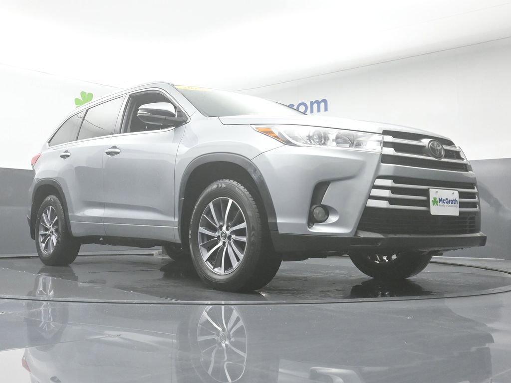 2018 Toyota Highlander Vehicle Photo in Cedar Rapids, IA 52402
