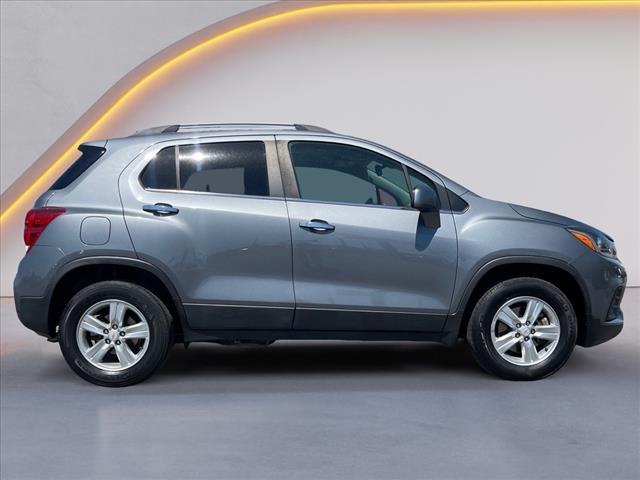 Used 2019 Chevrolet Trax LT with VIN KL7CJPSB2KB727856 for sale in Sevierville, TN