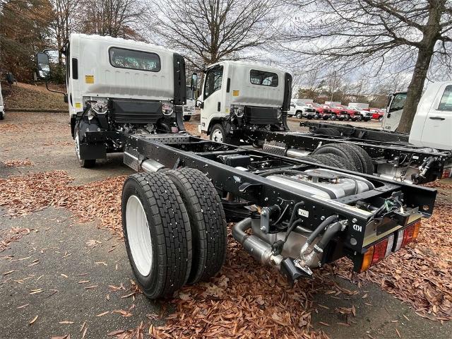 2025 Chevrolet Low Cab Forward 4500 Vehicle Photo in ALCOA, TN 37701-3235