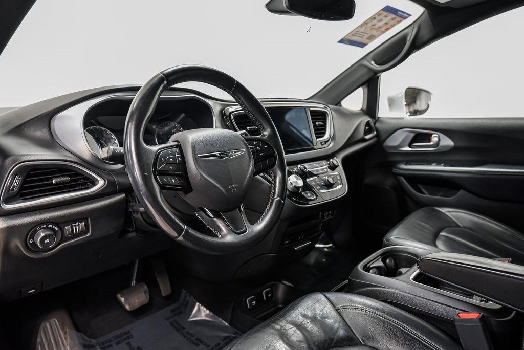 2018 Chrysler PACIF Vehicle Photo in AKRON, OH 44320-4088