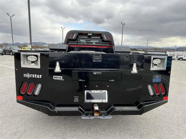 2024 Chevrolet Silverado 3500 HD Chassis Cab Vehicle Photo in ALCOA, TN 37701-3235