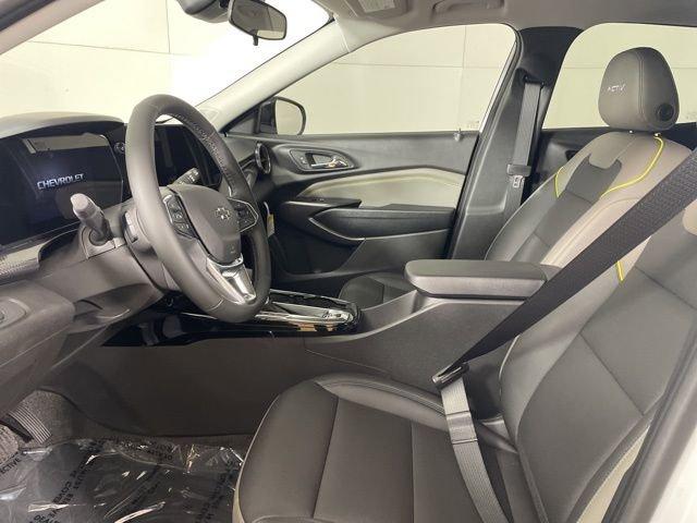 2025 Chevrolet Trax Vehicle Photo in PHOENIX, AZ 85014-3381