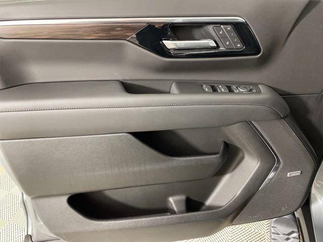 2025 Chevrolet Tahoe Vehicle Photo in PHOENIX, AZ 85014-3381