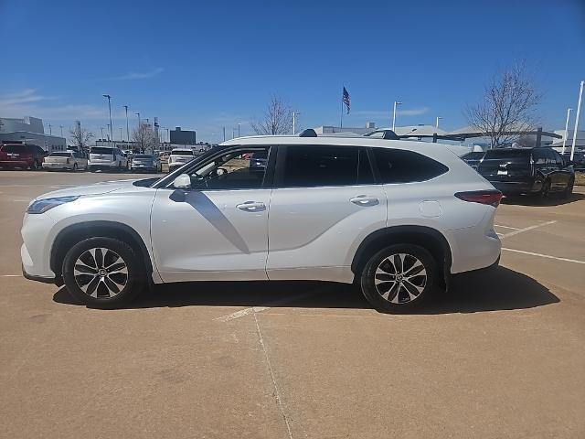 2023 Toyota Highlander Vehicle Photo in Oklahoma City, OK 73114