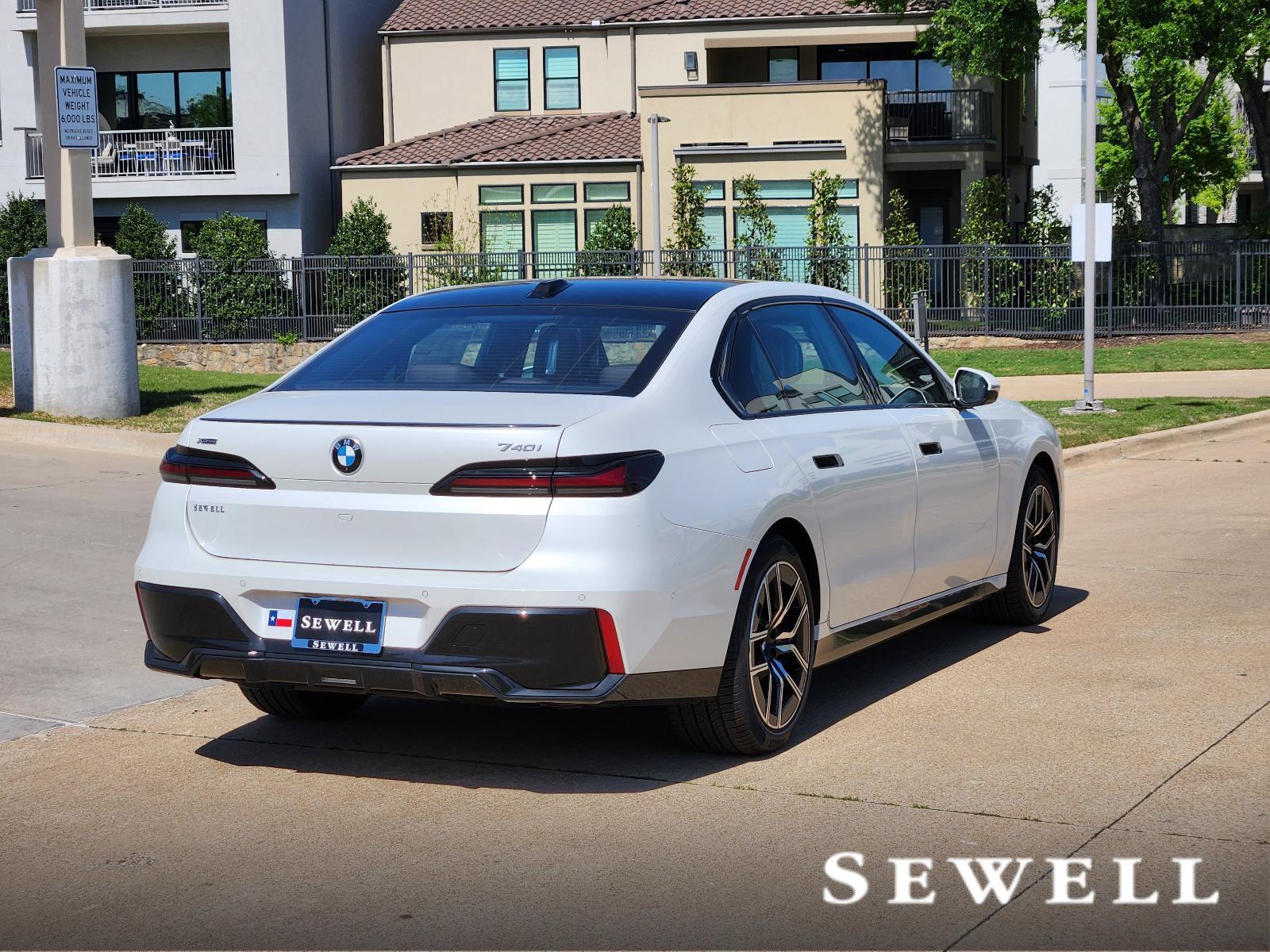 2025 BMW 740i xDrive Vehicle Photo in PLANO, TX 75024