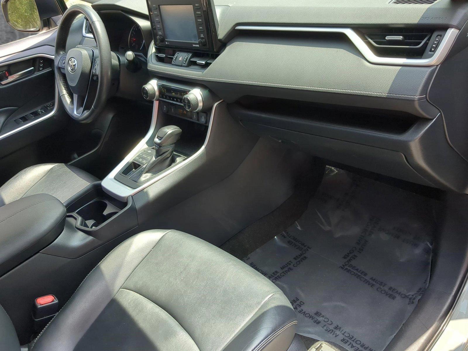 2020 Toyota RAV4 Vehicle Photo in West Palm Beach, FL 33417