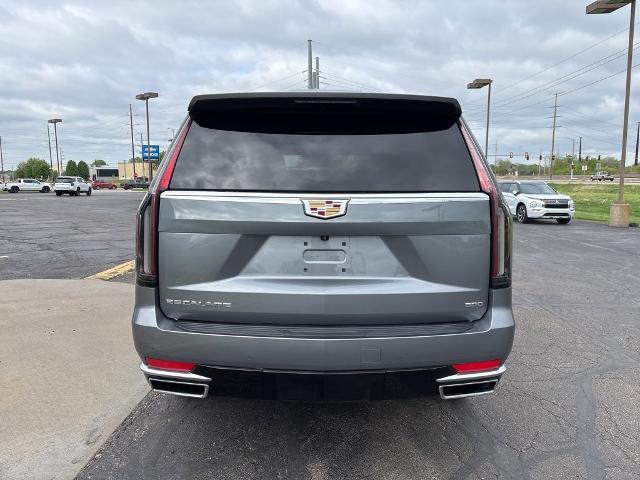 2022 Cadillac Escalade Vehicle Photo in MANHATTAN, KS 66502-5036
