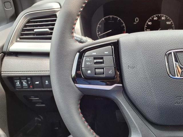 2025 Honda Odyssey Vehicle Photo in Oshkosh, WI 54904