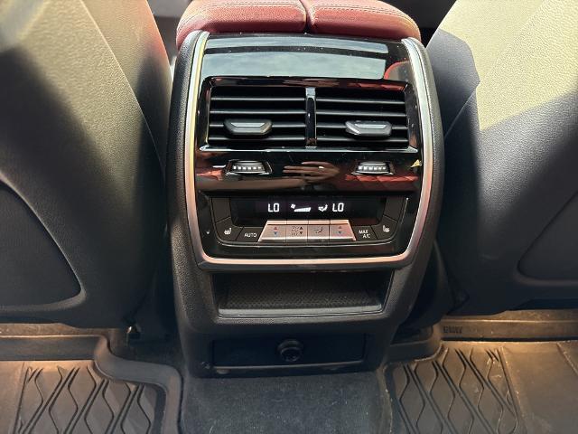 2024 BMW X6 xDrive40i Vehicle Photo in Peoria, IL 61615