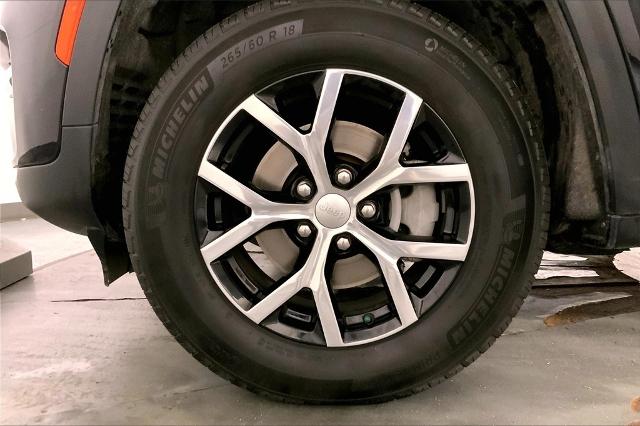 2024 Jeep Grand Cherokee Vehicle Photo in Kansas City, MO 64114