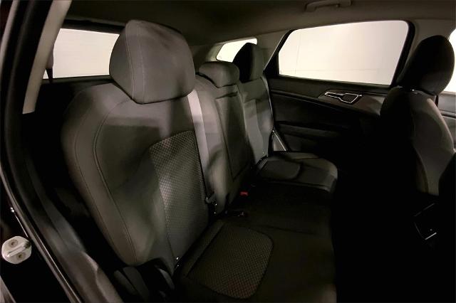 2023 Kia Sportage Vehicle Photo in Lees Summit, MO 64086