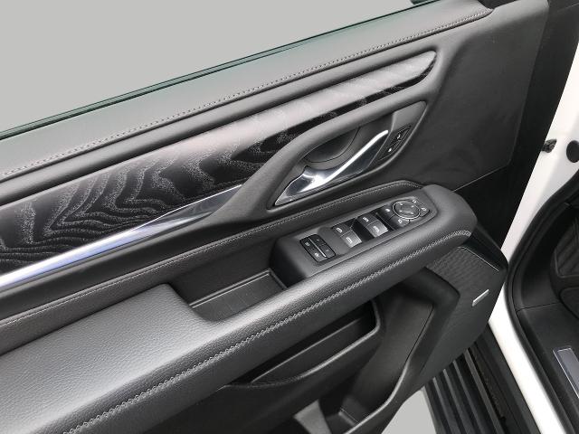 2024 GMC Yukon XL Vehicle Photo in GREEN BAY, WI 54303-3330