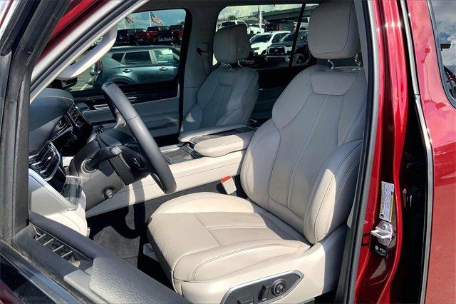 2022 Jeep Wagoneer Vehicle Photo in KANSAS CITY, MO 64114-4502