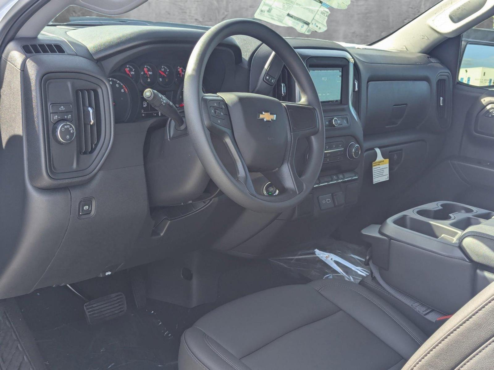 2025 Chevrolet Silverado 1500 Vehicle Photo in PEMBROKE PINES, FL 33024-6534