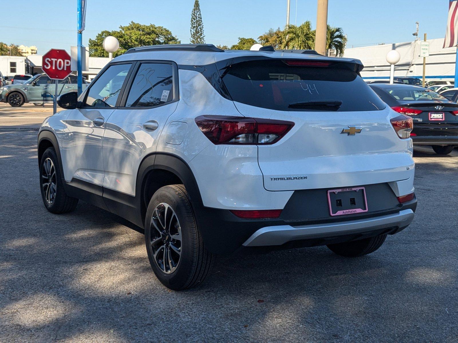 2025 Chevrolet Trailblazer Vehicle Photo in MIAMI, FL 33134-2699