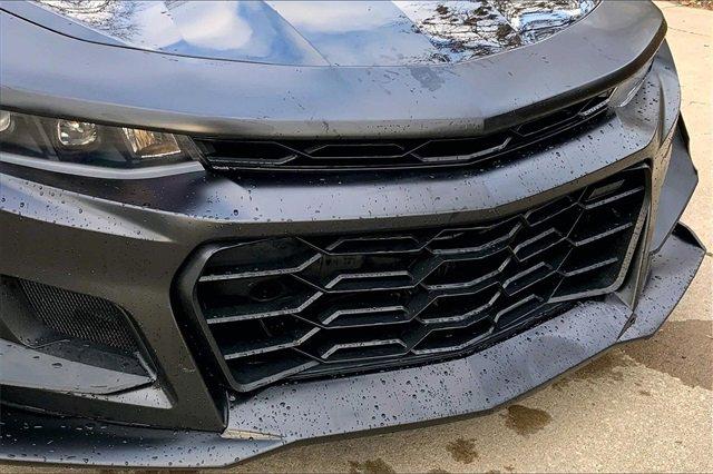 2018 Chevrolet Camaro Vehicle Photo in INDEPENDENCE, MO 64055-1377