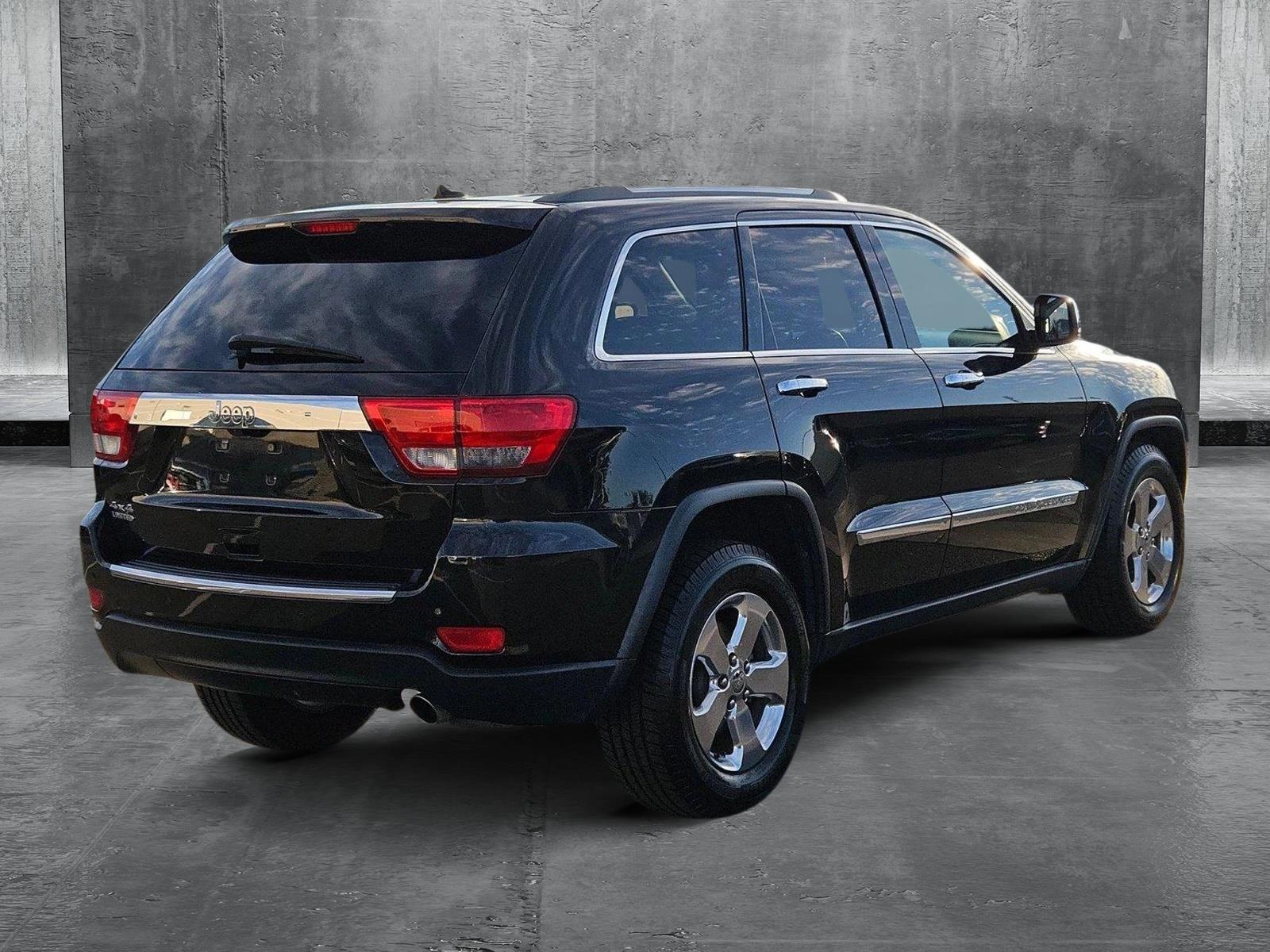 2012 Jeep Grand Cherokee Vehicle Photo in GILBERT, AZ 85297-0446