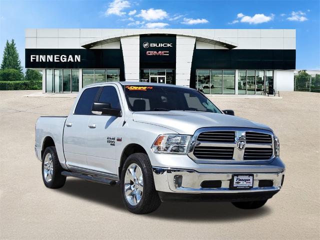 2019 Ram 1500 Classic Vehicle Photo in ROSENBERG, TX 77471-5675