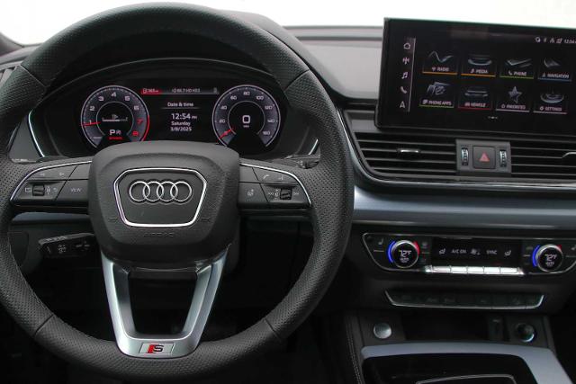 2024 Audi Q5 Vehicle Photo in SUGAR LAND, TX 77478