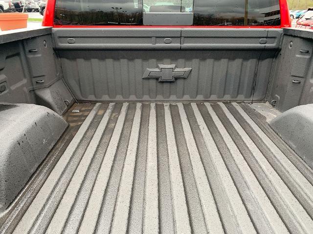 2022 Chevrolet Silverado 1500 Vehicle Photo in MOON TOWNSHIP, PA 15108-2571
