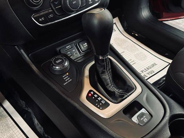 2017 Jeep Cherokee Vehicle Photo in MEDINA, OH 44256-9631
