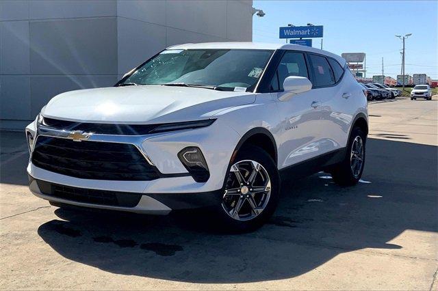 2023 Chevrolet Blazer Vehicle Photo in TOPEKA, KS 66609-0000