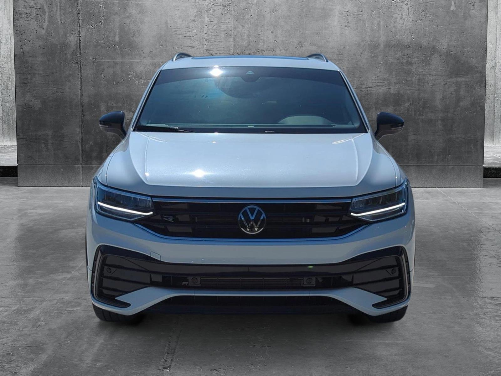 2024 Volkswagen Tiguan Vehicle Photo in Pembroke Pines, FL 33027