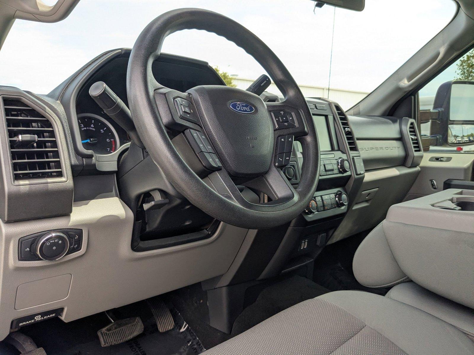 2019 Ford Super Duty F-250 SRW Vehicle Photo in St. Petersburg, FL 33713