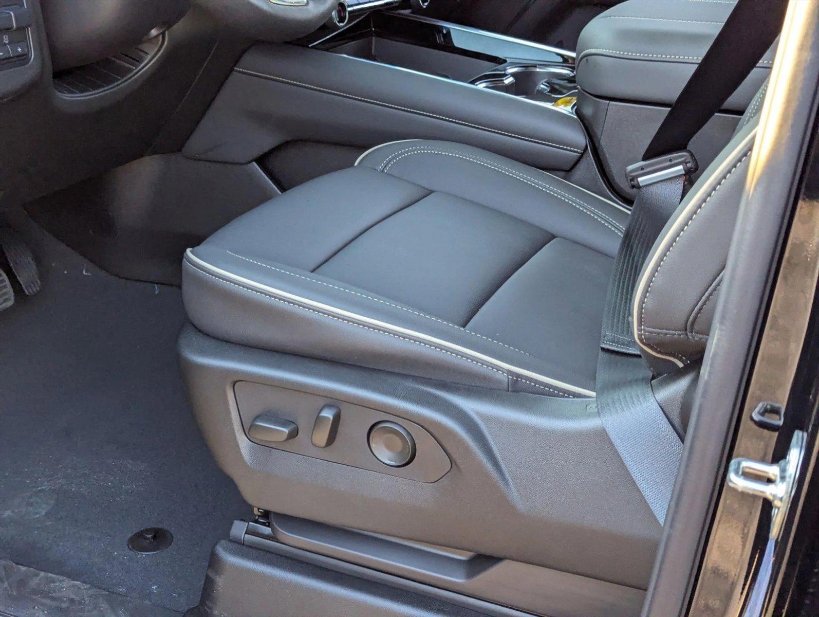 2025 Chevrolet Tahoe Vehicle Photo in ORLANDO, FL 32808-7998