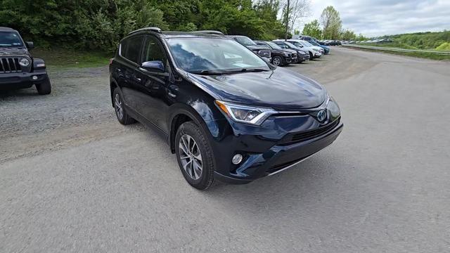 2017 Toyota RAV4 Hybrid Vehicle Photo in Pleasant Hills, PA 15236