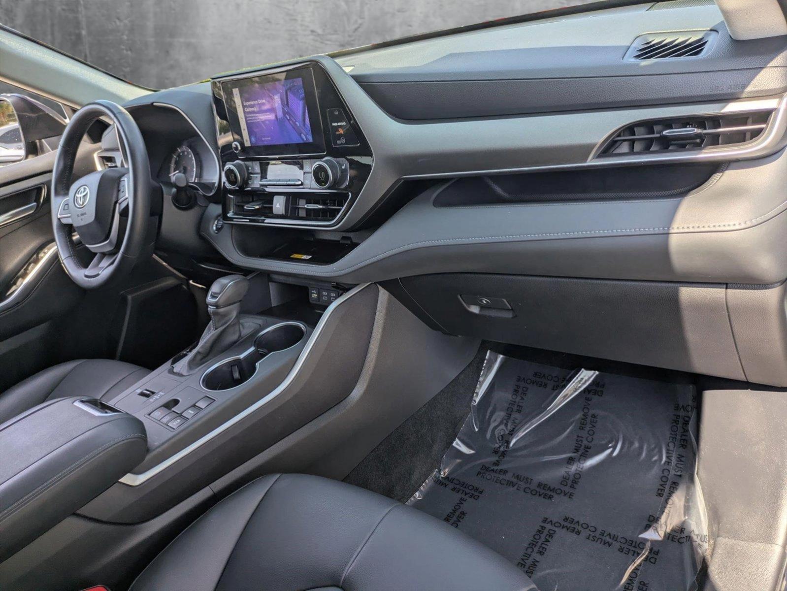 2023 Toyota Highlander Vehicle Photo in Winter Park, FL 32792