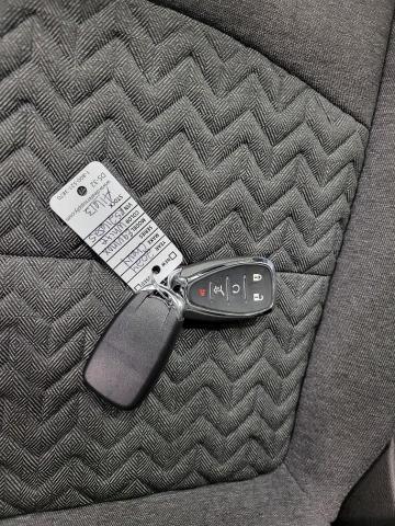 2024 Chevrolet Equinox Vehicle Photo in APPLETON, WI 54914-4656