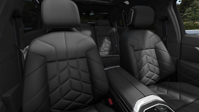 2025 BMW 760i xDrive Vehicle Photo in GRAPEVINE, TX 76051