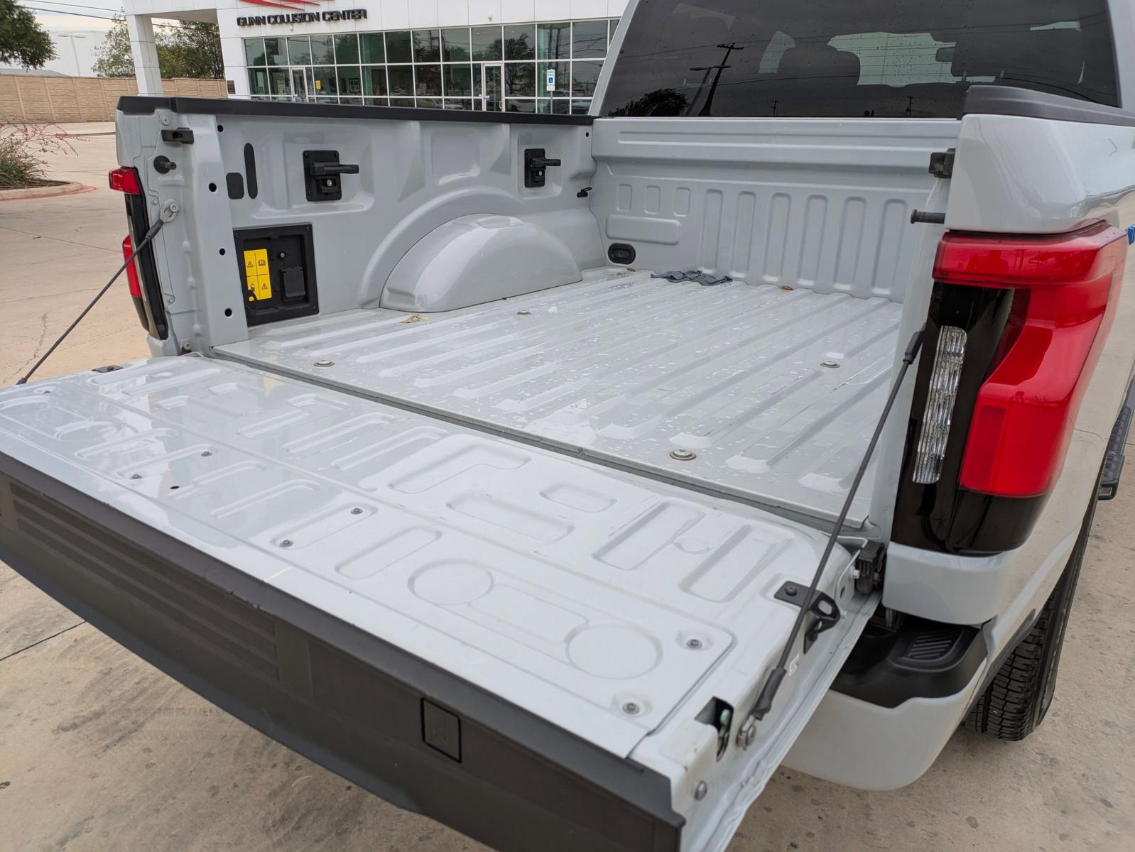 2023 Ford F-150 Lightning Vehicle Photo in SELMA, TX 78154-1460