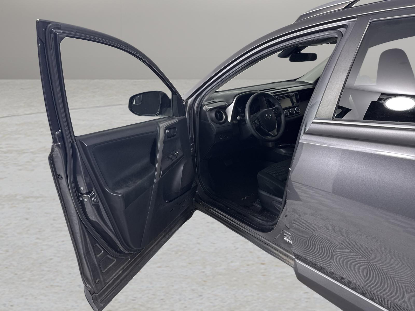 2017 Toyota RAV4 Vehicle Photo in Georgetown, TX 78626