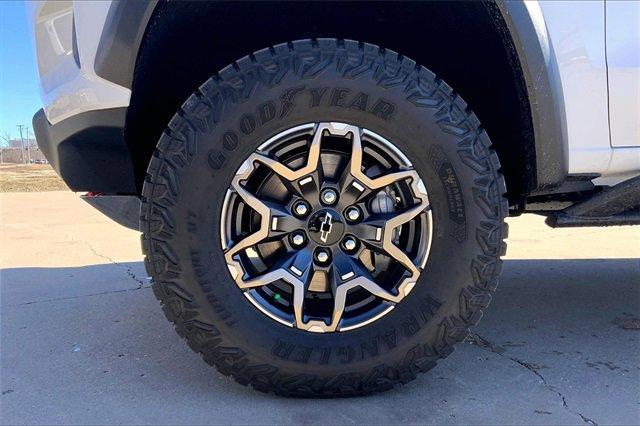 2025 Chevrolet Colorado Vehicle Photo in KANSAS CITY, MO 64114-4502