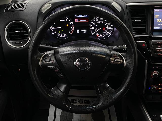 2015 Nissan Pathfinder Vehicle Photo in Appleton, WI 54913