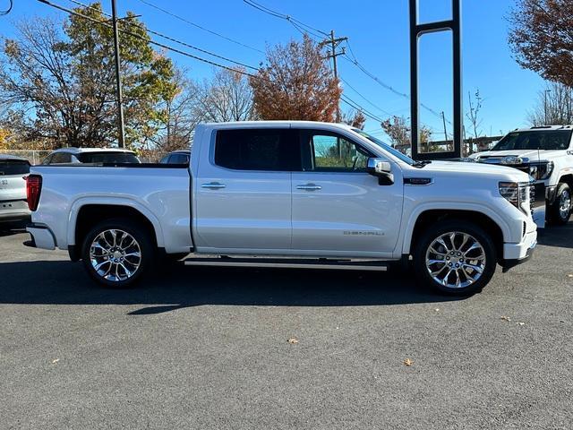 2024 GMC Sierra 1500 Vehicle Photo in LOWELL, MA 01852-4336