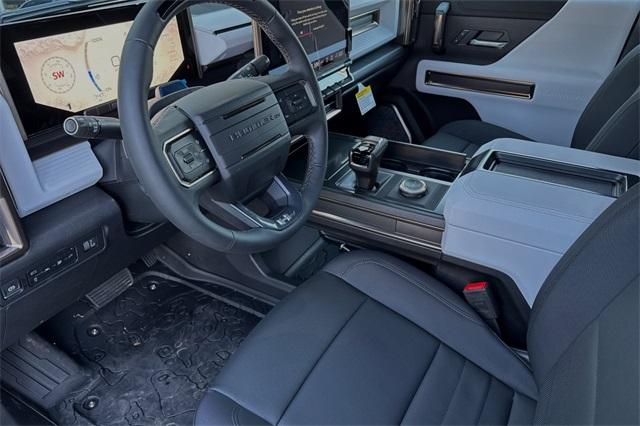 2025 GMC HUMMER EV SUV Vehicle Photo in ELK GROVE, CA 95757-8703