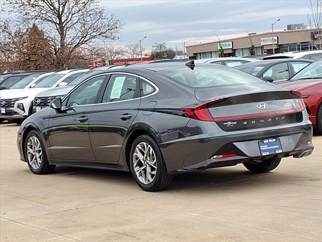 2021 Hyundai SONATA Vehicle Photo in Peoria, IL 61615