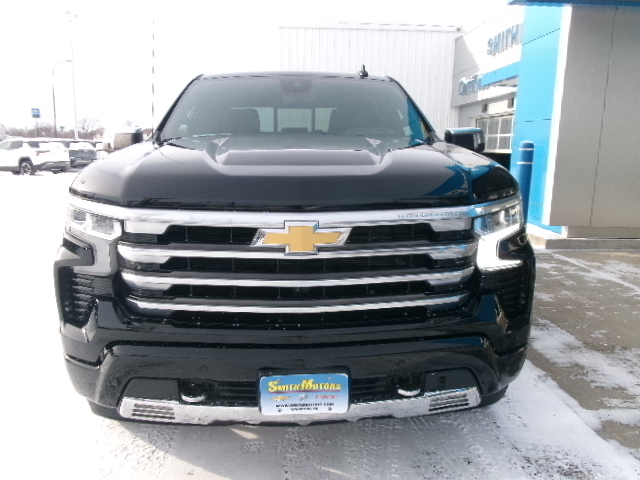 Used 2023 Chevrolet Silverado 1500 High Country with VIN 1GCUDJE8XPZ136751 for sale in Wahpeton, ND