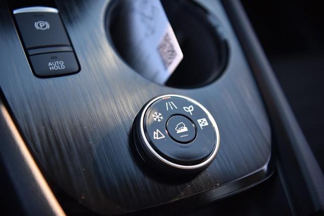 2025 Nissan Rogue Vehicle Photo in Ballwin, MO 63011