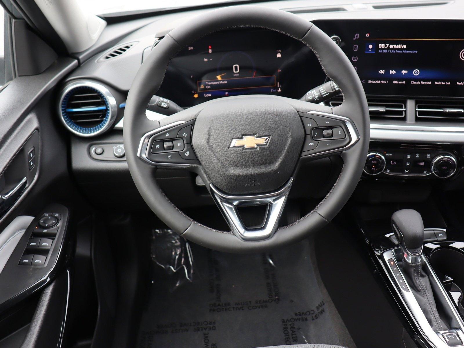 2025 Chevrolet Trax Vehicle Photo in LOS ANGELES, CA 90007-3794