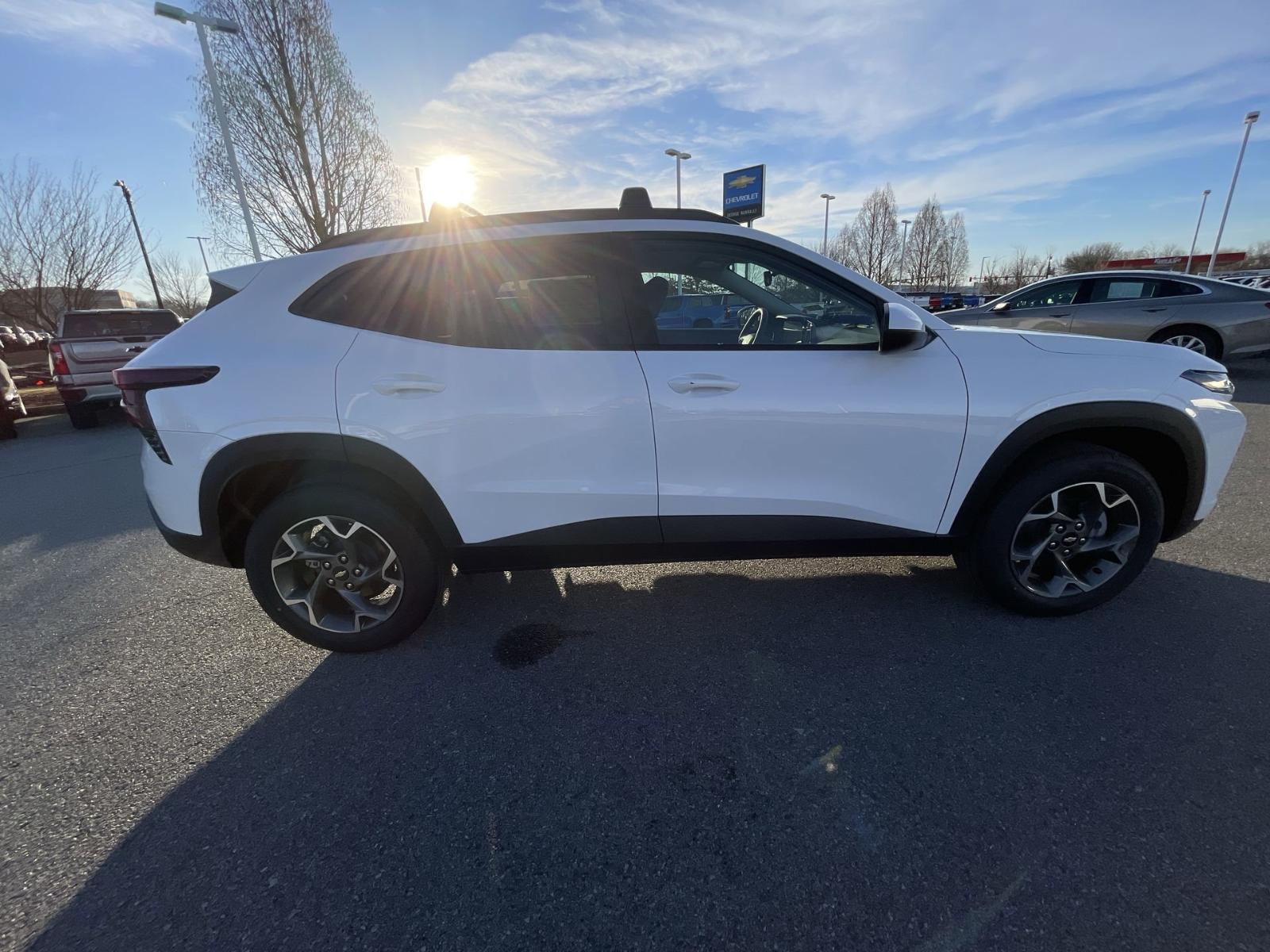 2025 Chevrolet Trax Vehicle Photo in BENTONVILLE, AR 72712-4322