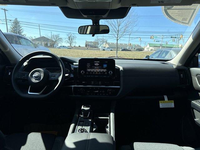 2025 Nissan Pathfinder Vehicle Photo in Flemington, NJ 08822
