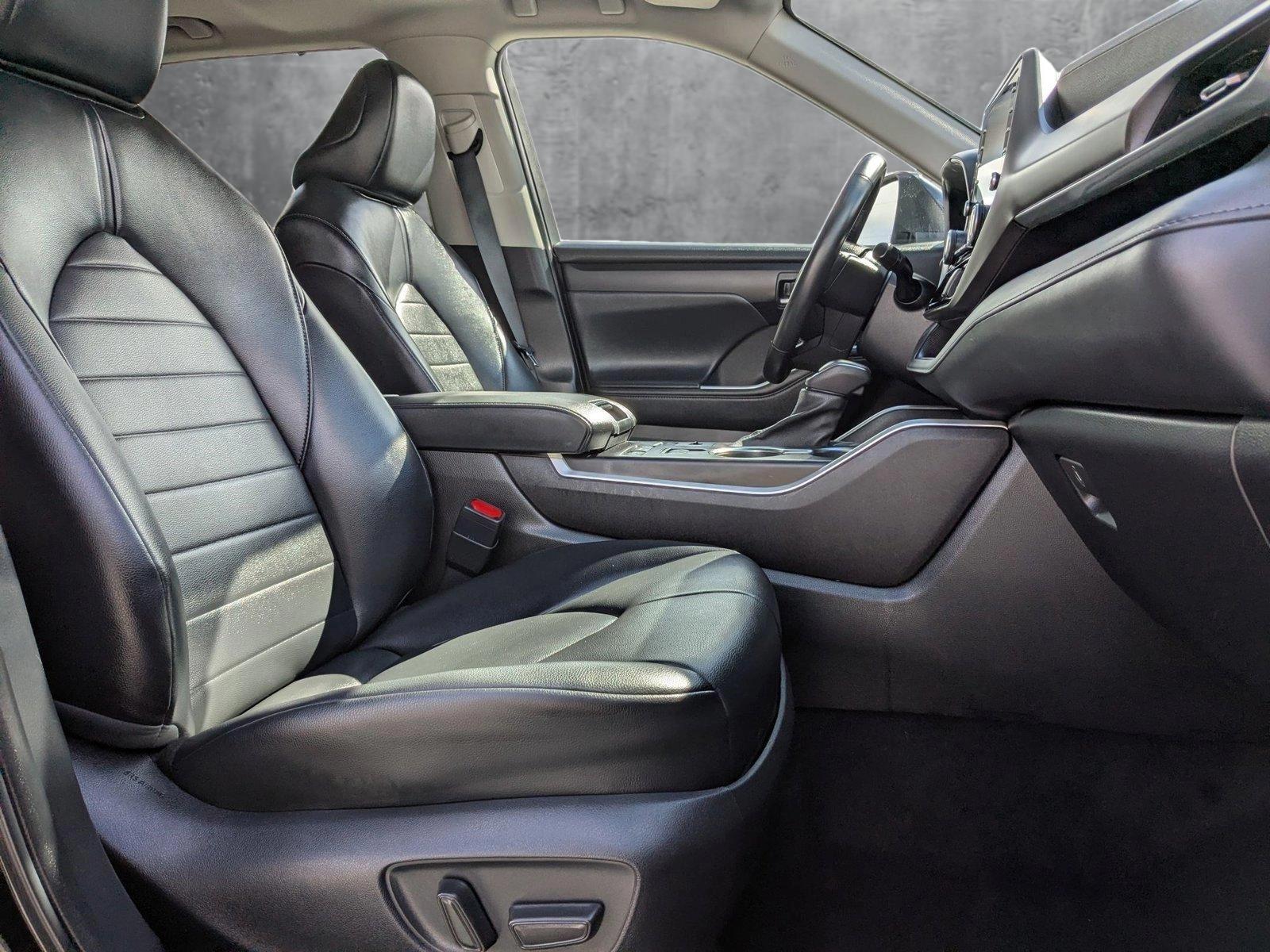 2022 Toyota Highlander Vehicle Photo in Spokane Valley, WA 99212