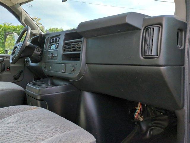 2016 Chevrolet Express Cutaway 3500 Vehicle Photo in PASADENA, CA 91107-3803