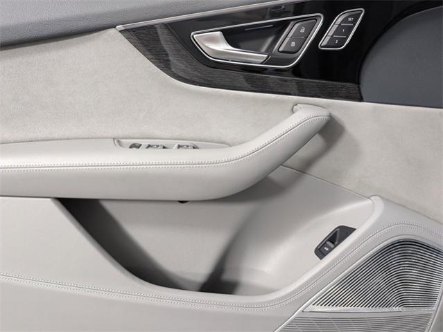 2017 Audi Q7 Vehicle Photo in ENGLEWOOD, CO 80113-6708