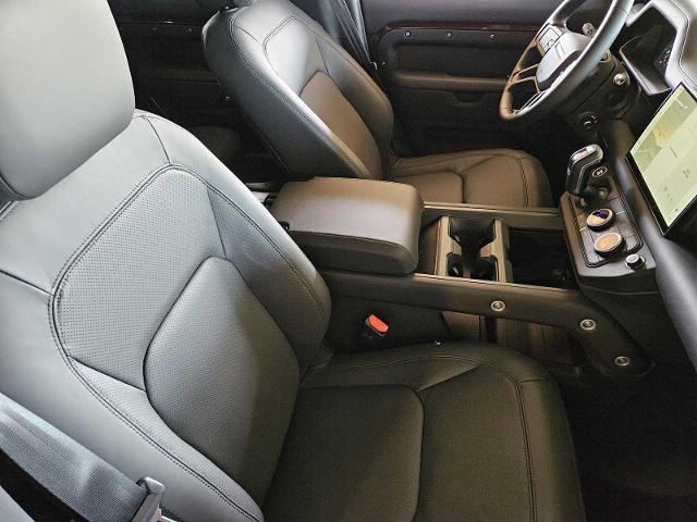 2025 Defender Vehicle Photo in AUSTIN, TX 78717