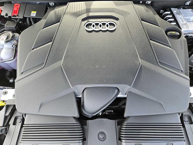 2025 Audi Q7 Vehicle Photo in SUGAR LAND, TX 77478